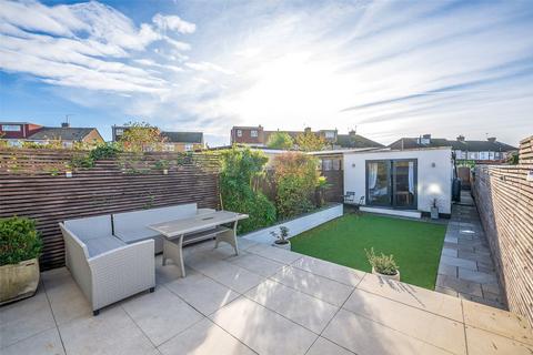 14 Fleet Avenue, Dartford, DA2 6NL