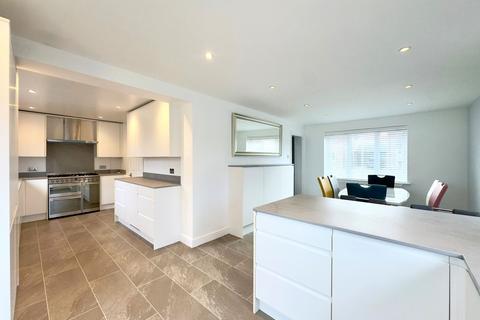 4 bedroom detached house for sale, Hunters Close, Grove, OX12