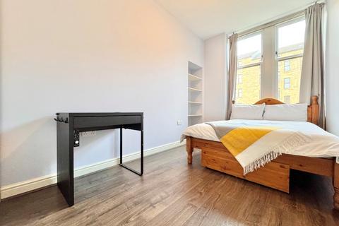 2 bedroom flat to rent, Murano Street, Glasgow G20