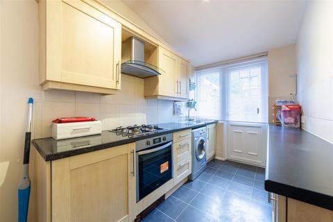 3 bedroom semi-detached house to rent, £107.69 pppw - Henry Square, Shieldfield