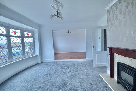 4 bedroom flat to rent, Fulwell road
