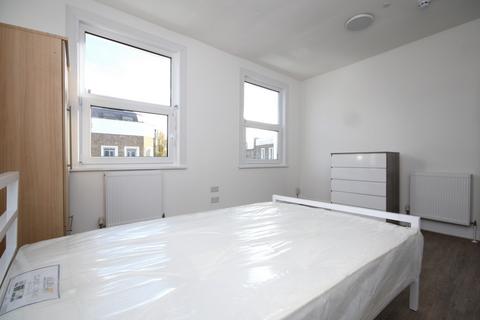 5 bedroom maisonette to rent, Queens Crescent, Chalk Farm, NW5