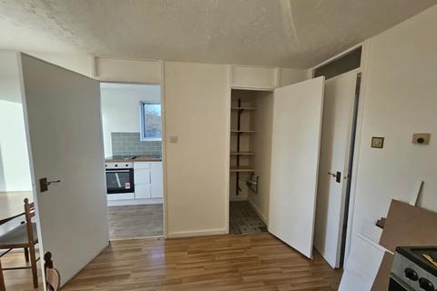 1 bedroom flat to rent, Bourne Avenue, Hayes, UB3 1RR