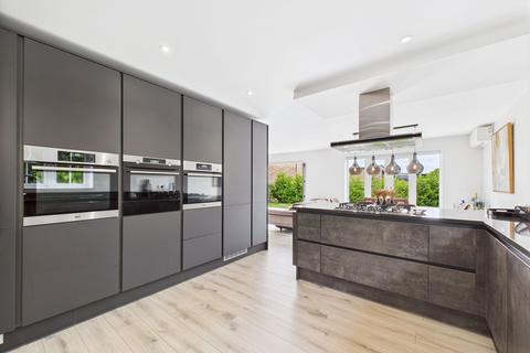 4 bedroom detached house for sale, March Road, Whittlesey, PE7