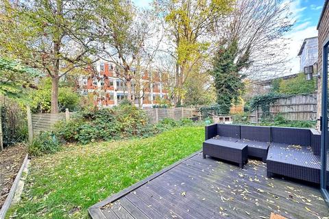 3 bedroom apartment to rent, Christchurch Road, London, N8