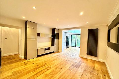 3 bedroom apartment to rent, Christchurch Road, London, N8