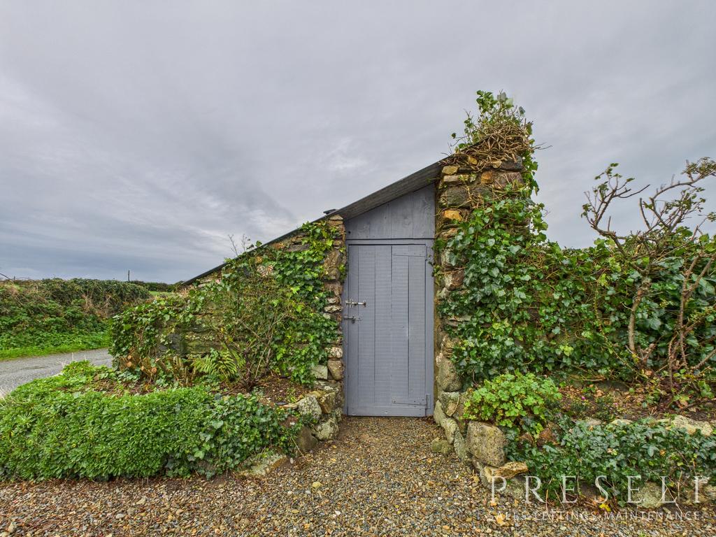 Outdoor storage