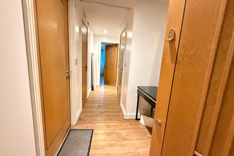 2 bedroom flat for sale, Newport Avenue, E14 2DR