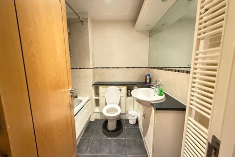 2 bedroom flat for sale, Newport Avenue, E14 2DR