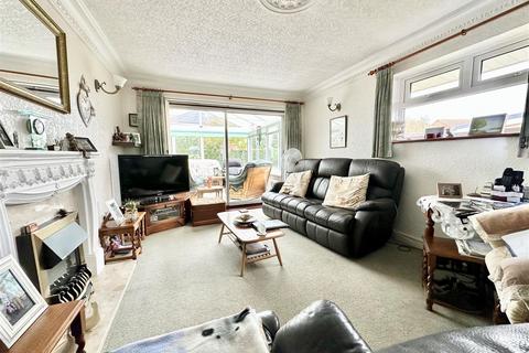 undefined, Sunset Place, Huntley GL19