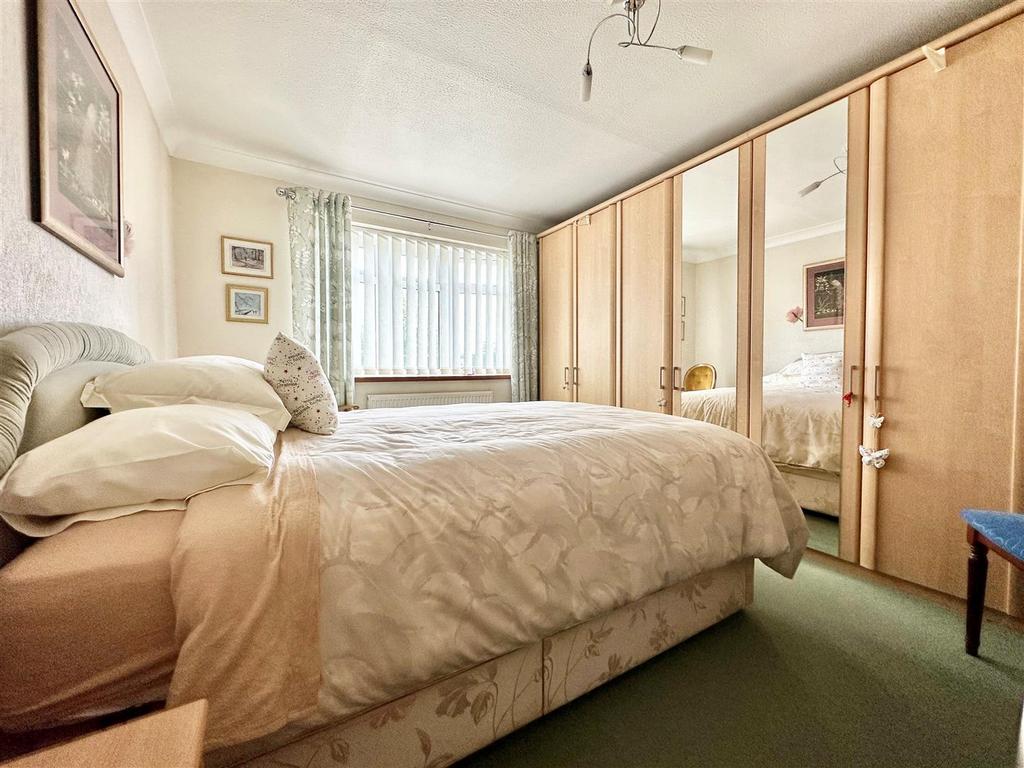 Bedroom1.jpg