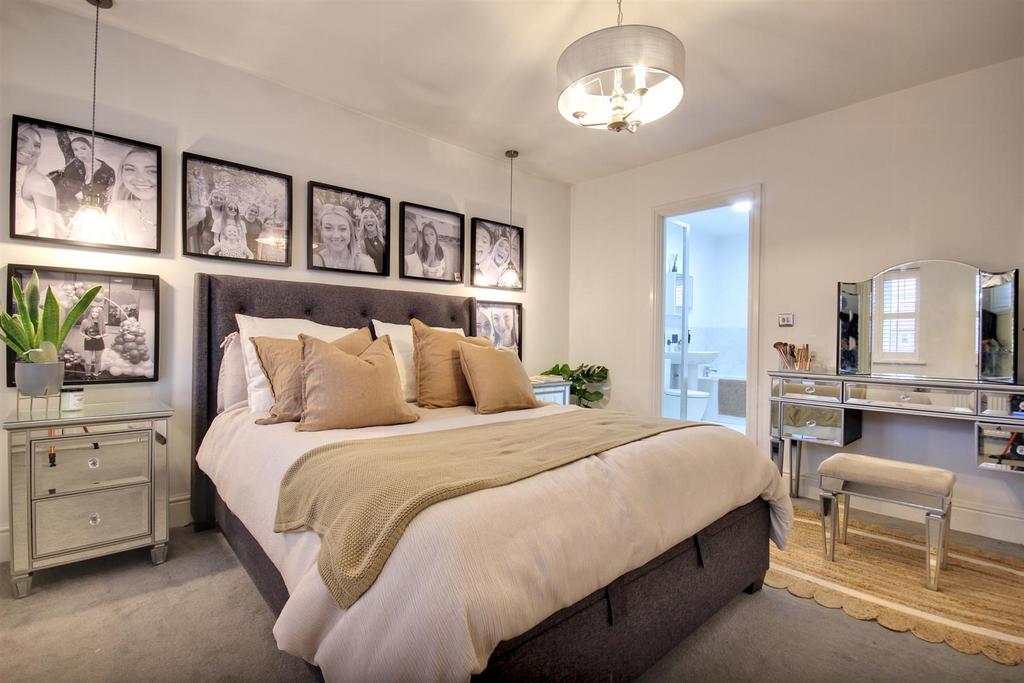10 Bromby Close (1).jpg