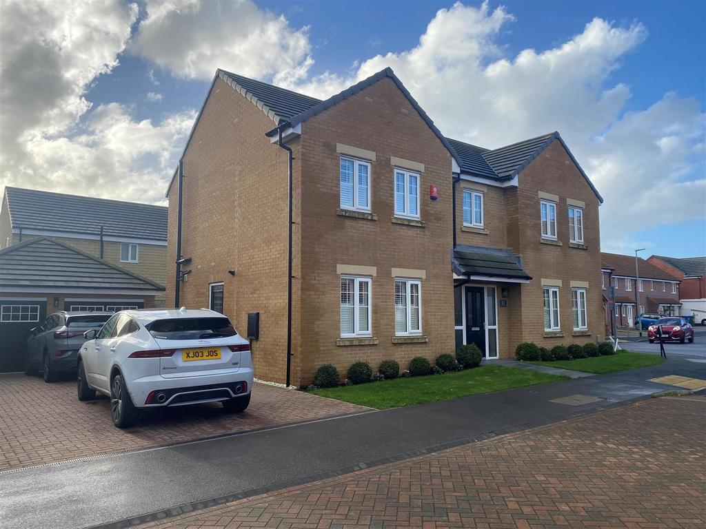 10 bromby close front pic.jpg