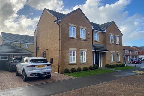 5 bedroom detached house for sale, Bromby Close, Cottingham