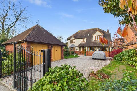 5 bedroom detached house for sale, Victoria Road, Chelmsford CM3