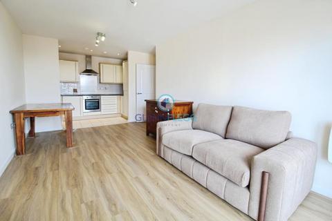 2 bedroom flat to rent, The Junction, Slough Station