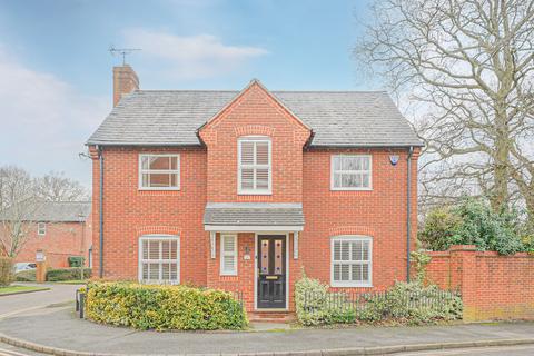 4 bedroom detached house for sale, Hensborough, Dickens Heath, B90