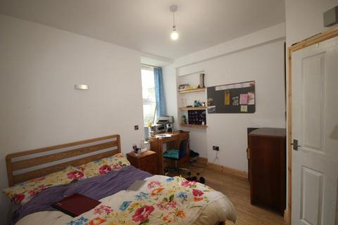 undefined, 3 Bed Flat, (Ground Floor) Cliff Terrace
