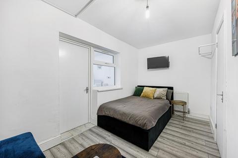 undefined, The Crescent, Acton