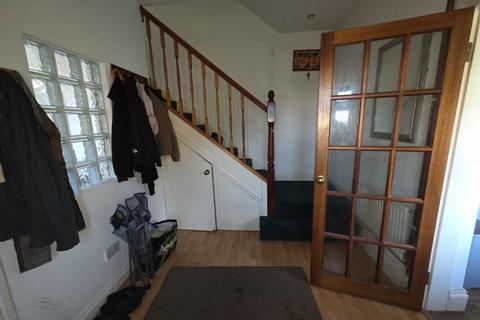 undefined, Flat 8, 136 Portland Road, Edgbaston, Birmingham, West Midlands, B16 9SS