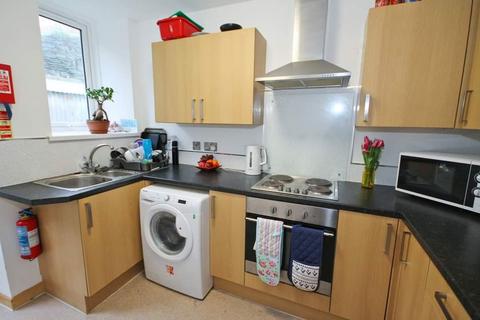 undefined, 3 Bed Flat, (Flat 1) Caergog Terrace
