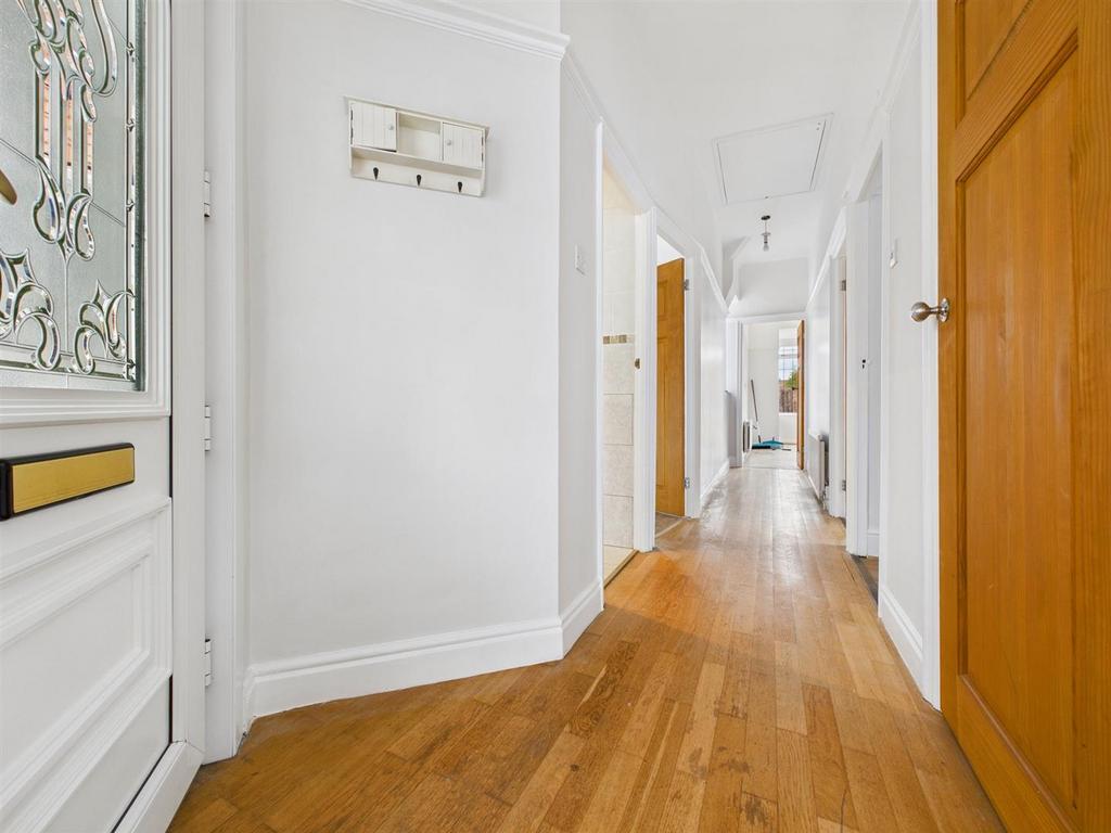 CAM05411 G0-PR0138-STILL013.jpg