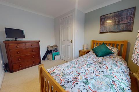 25 Ashton Close, Daventry, NN11 9YW