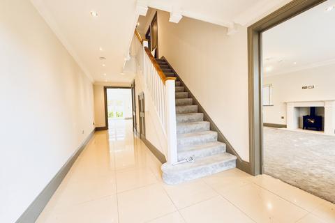 undefined, Manor Grange, Doesgate Lane, RM14