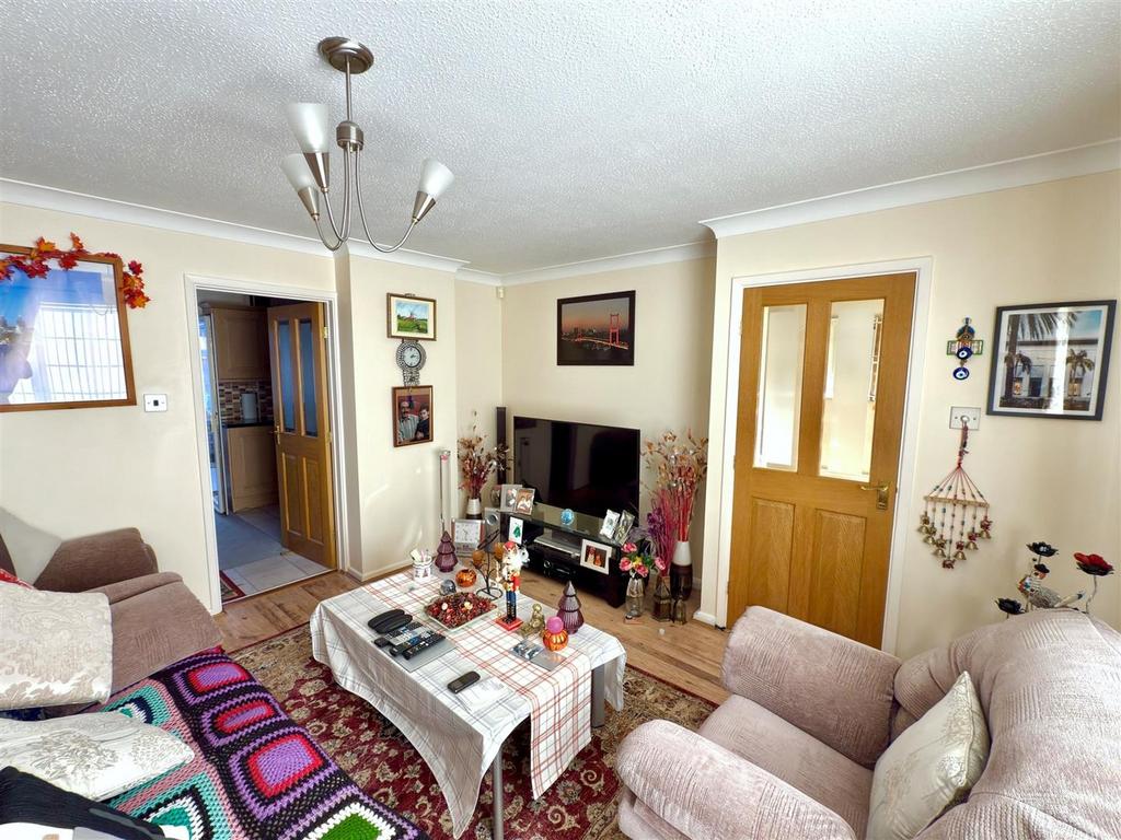 LOUNGE AREA.jpg