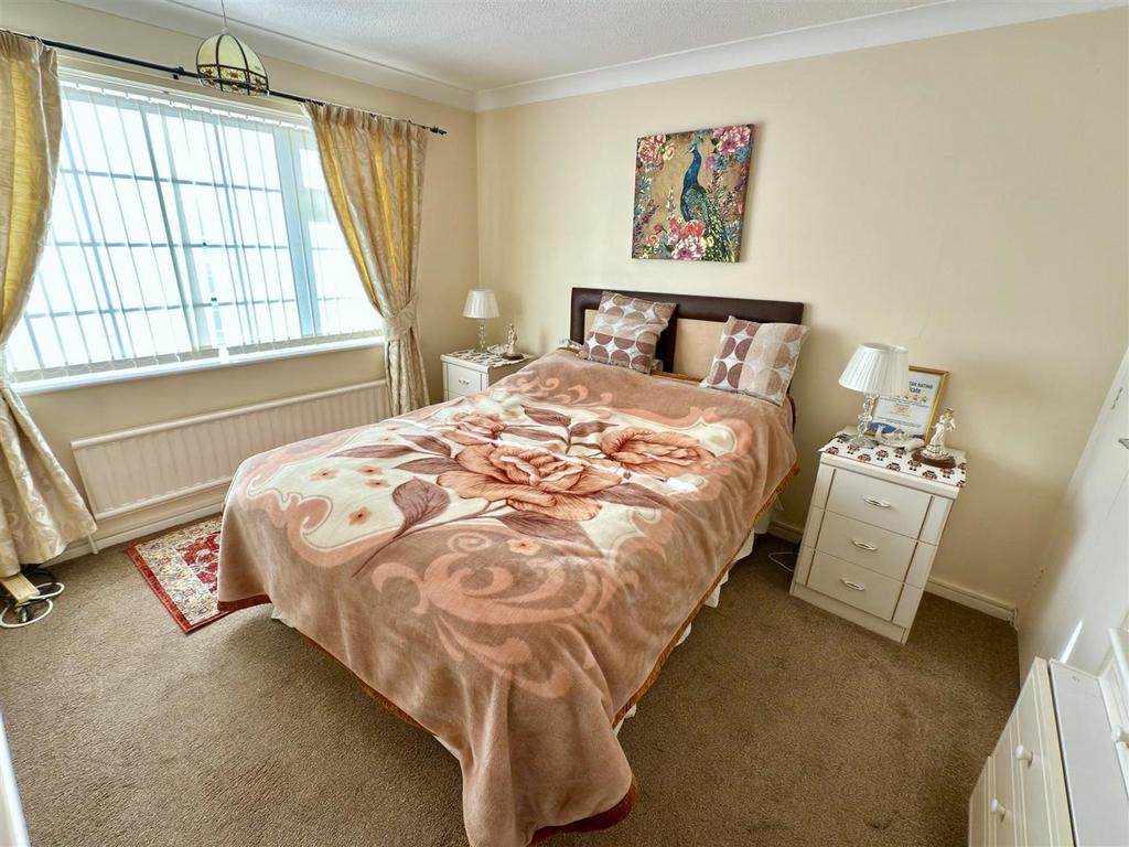 BED 1.jpg