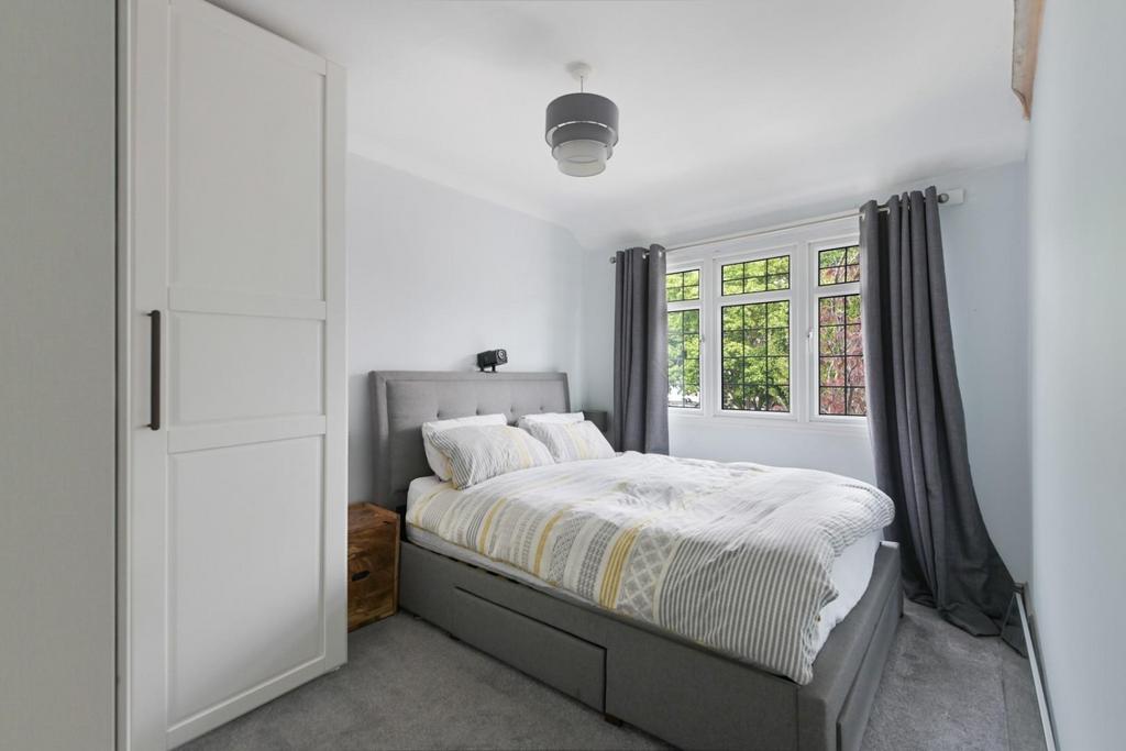 ELMDENE -2.jpg