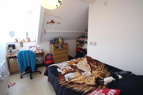 undefined, 5 Bed Flat, (Flat 2) Cae'r Gôg Terrace
