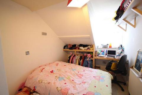 undefined, 5 Bed Flat, (Flat 2) Cae'r Gôg Terrace