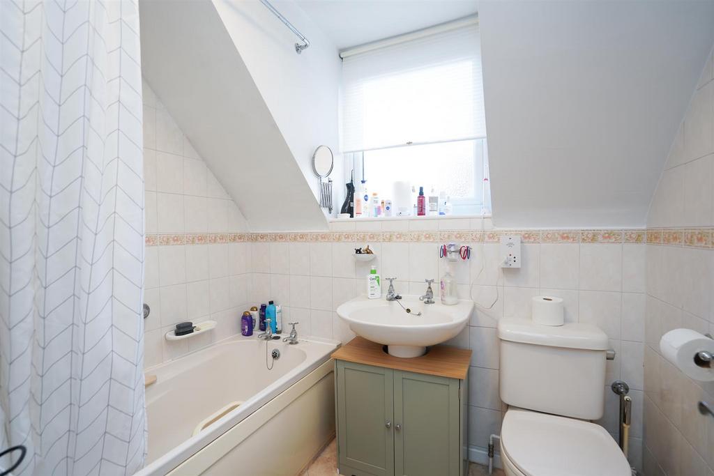 2 Lyndon Court-9.jpg