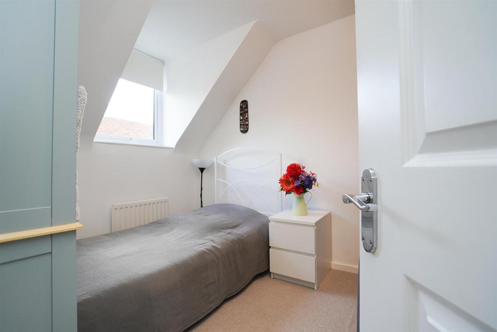2 Lyndon Court-8.jpg