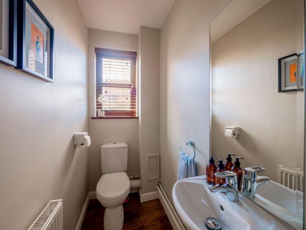 Cloak Room/W.C