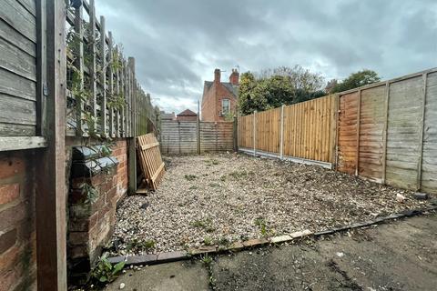 3 bedroom terraced house for sale, Clarendon Park Road, Clarendon Park