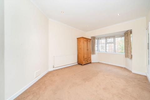 2 bedroom flat to rent, Fairlawn Grove, London W4