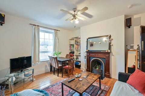 2 bedroom flat for sale, Staple Street, Borough, London, SE1