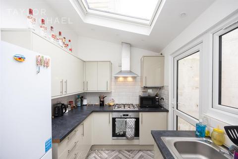 5 bedroom terraced house to rent, South Street, Brighton