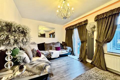 3 bedroom terraced house for sale, Oxford Close, Longbenton, Newcastle upon Tyne, NE12