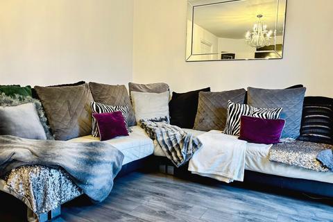 3 bedroom terraced house for sale, Oxford Close, Longbenton, Newcastle upon Tyne, NE12
