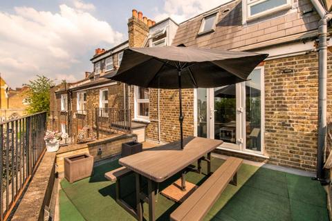 Studio to rent, London NW6