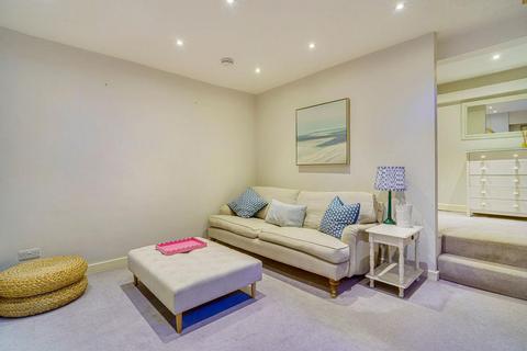 1 bedroom flat for sale, New King's Road, London, SW6