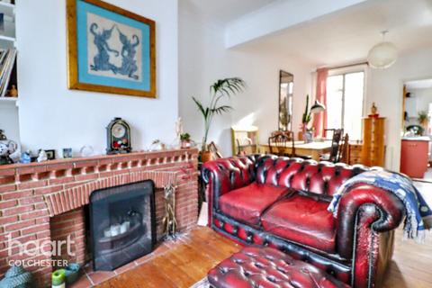 2 bedroom terraced house to rent, Northgate Street, Colchester