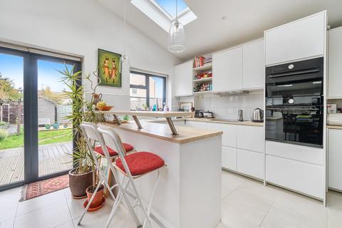 undefined, Victoria Road, Mitcham, CR4