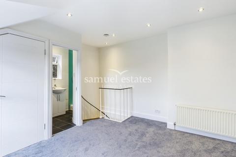 undefined, Bedford Hill, London, SW12