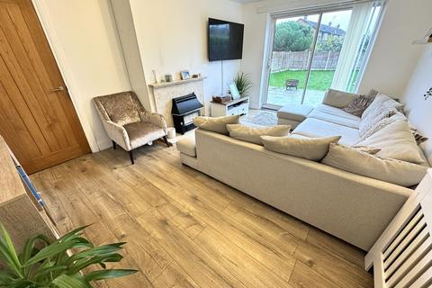 3 bedroom semi-detached house for sale, Ravenscroft Road, Willenhall
