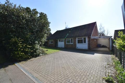 4 bedroom bungalow for sale, Horseshoes Lane, Langley, Maidstone, ME17