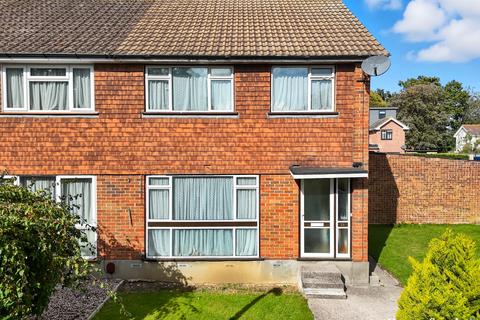 Rayleigh Road, Hutton, CM13